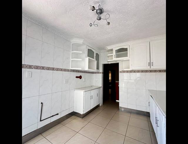 3 BEDROOM PROPERTY TO RENT IN PROTEA GLEN